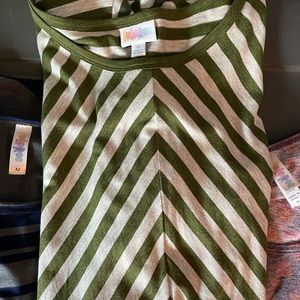 5 Lularoe shirts.